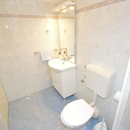Apartment Kuca Juric.4 *